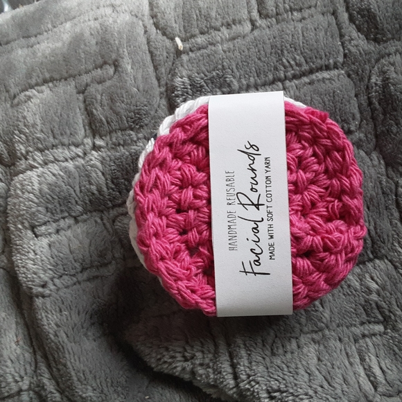 HANDMADE CROCHET FACIAL ROUNDS - Picture 2 of 3